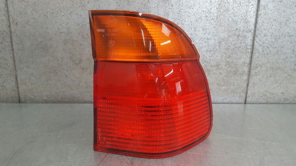 BMW 5 Series E39 (1995-2004) Rear Right Taillight Lamp 8361672 24073641