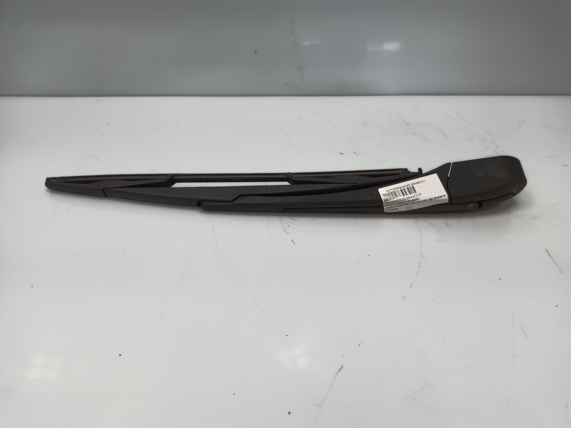FORD Orion 3 generation (1990-1993) Tailgate Window Wiper Arm 25429353
