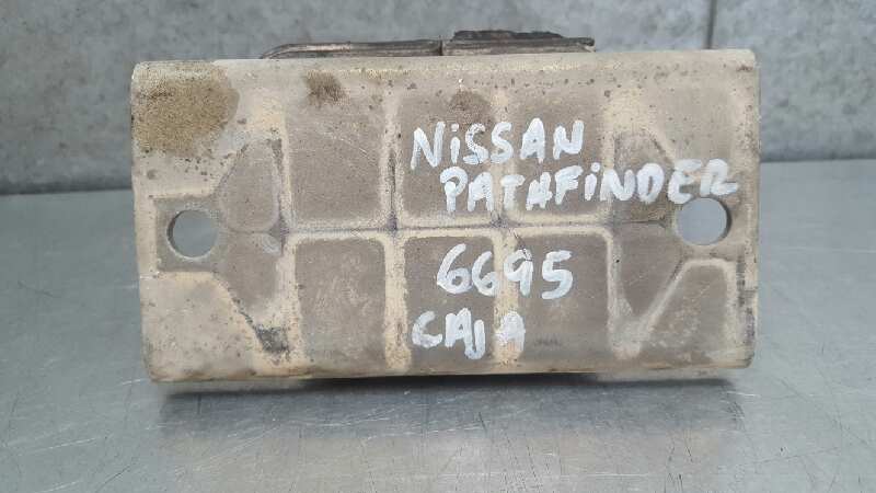 NISSAN Pathfinder R51 (2004-2014) Alte piese șasiu 11220EB300 25261937