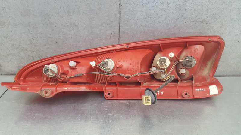 Piloto trasero izquierdo A18DMS 96260526 de Daewoo Tacuma 2000-2001 - pieza usada
