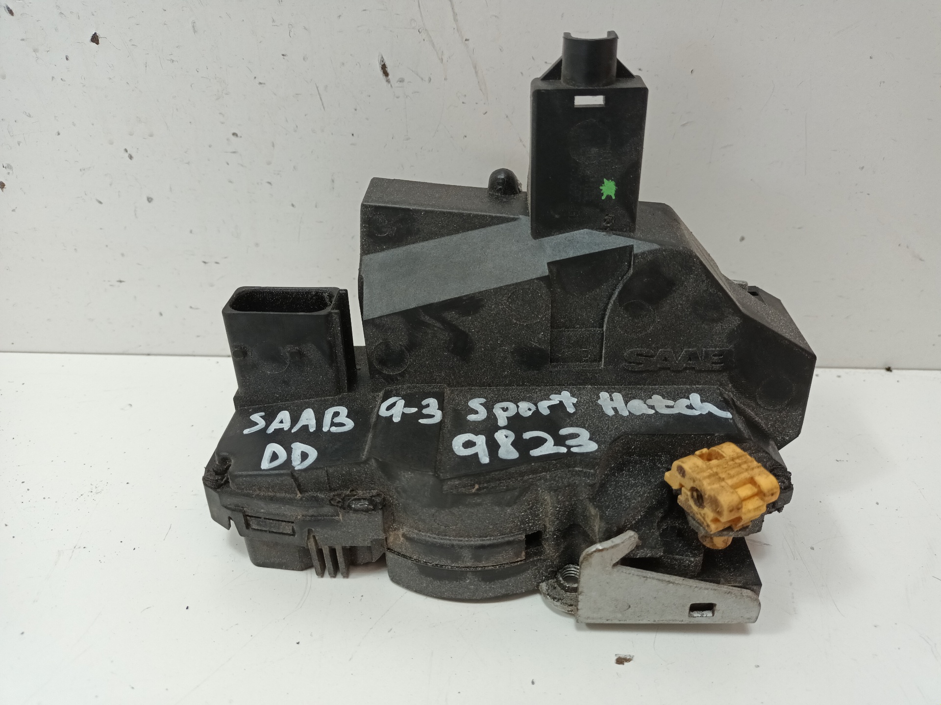 SAAB 9-3 2 generation (2002-2014) Front Right Door Lock 12759692 25408744