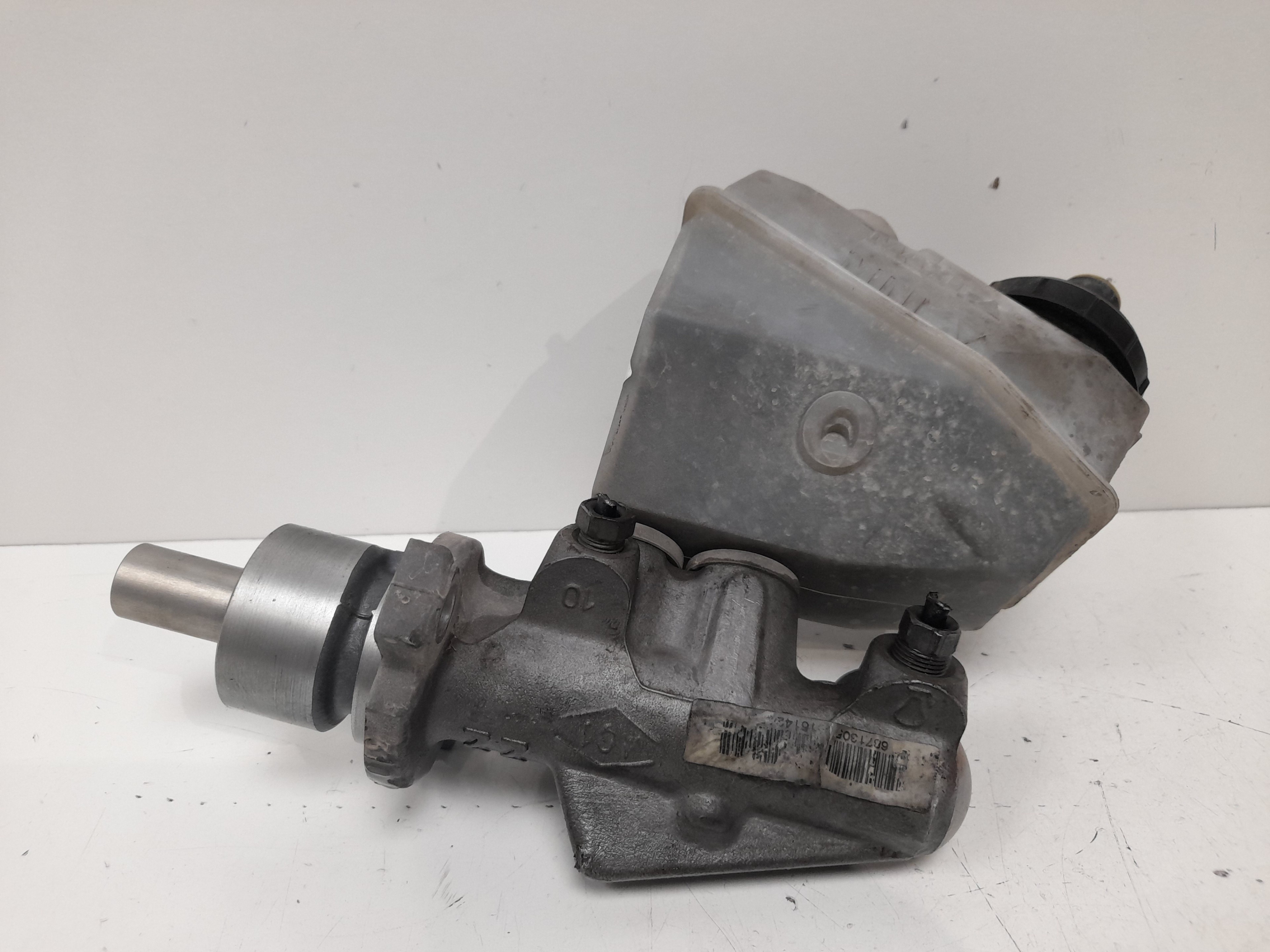 RENAULT Kangoo 1 generation (1998-2009) Brake Cylinder 7700417826G 24087984