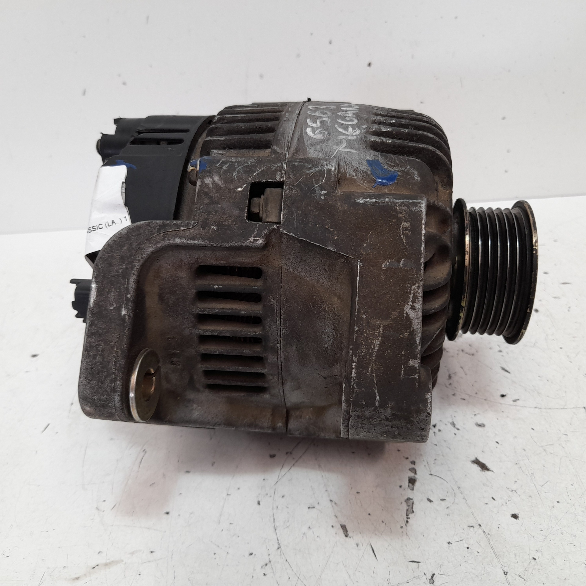 Alternator F9Q 7700431943 de Renault Megane i 1999-2000 - pieza usada