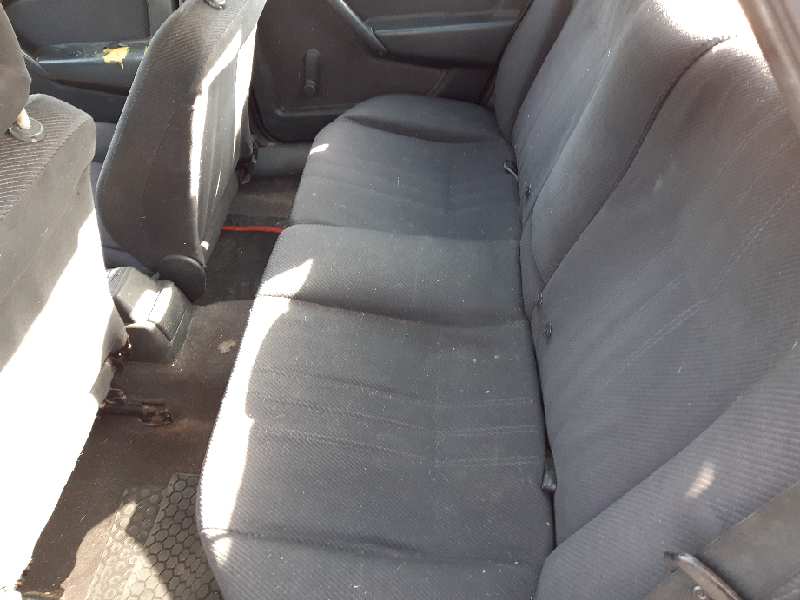 OPEL Vectra A (1988-1995) Oikea takaturvavyö 90286924 24099018