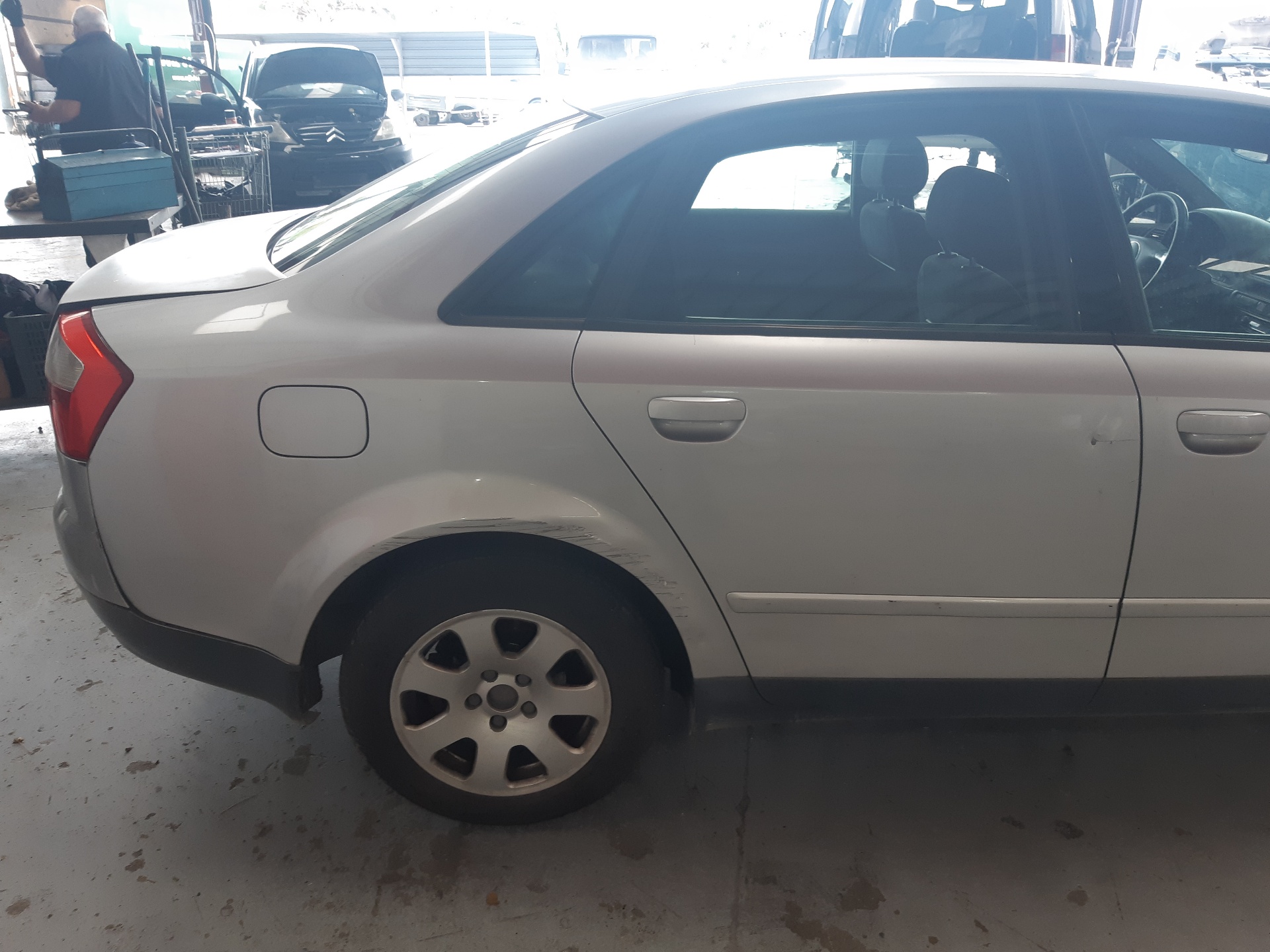 SUZUKI A4 B6/8E (2000-2005) Priekšējais kreisais spārns PLATA 24653604