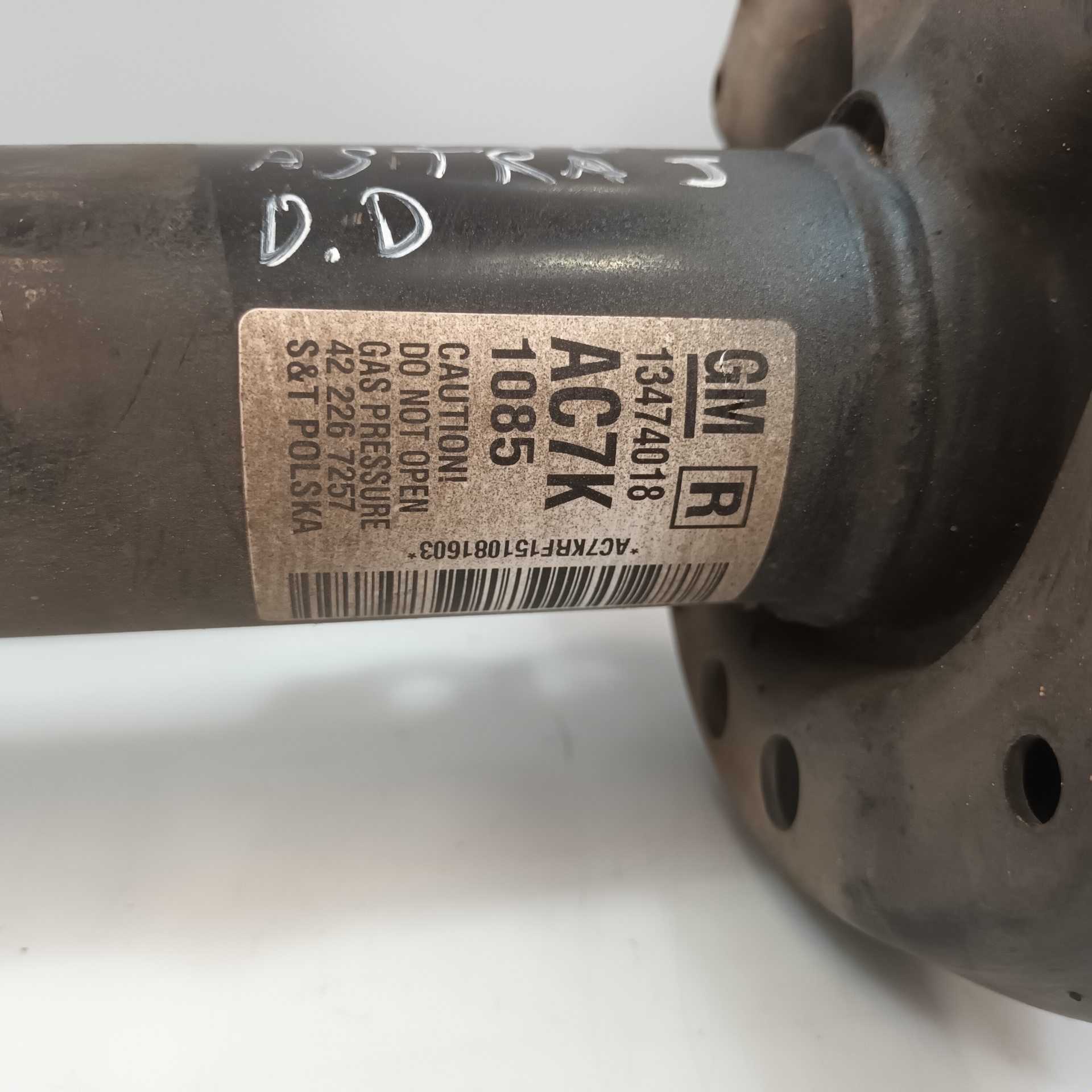 Amortiguador delantero derecho 13474018 de Opel Astra j (p10) 2009-2015 - pieza usada
