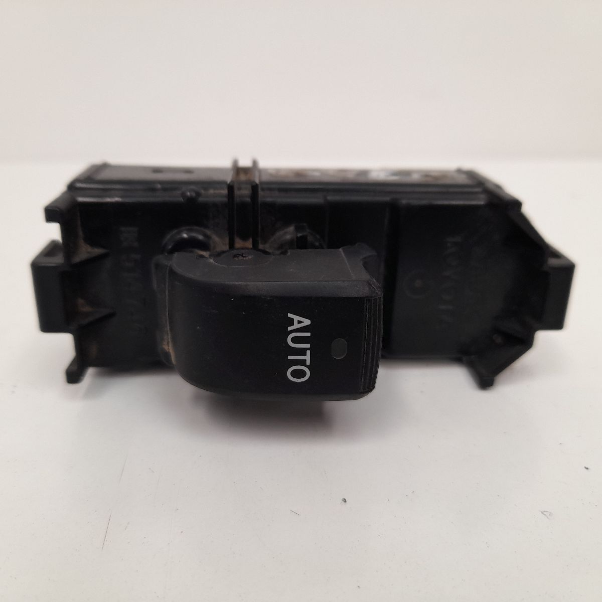 PEUGEOT Avensis Verso 1 generation (2001-2003) Rear Right Door Window Control Switch 8403044020 24101057