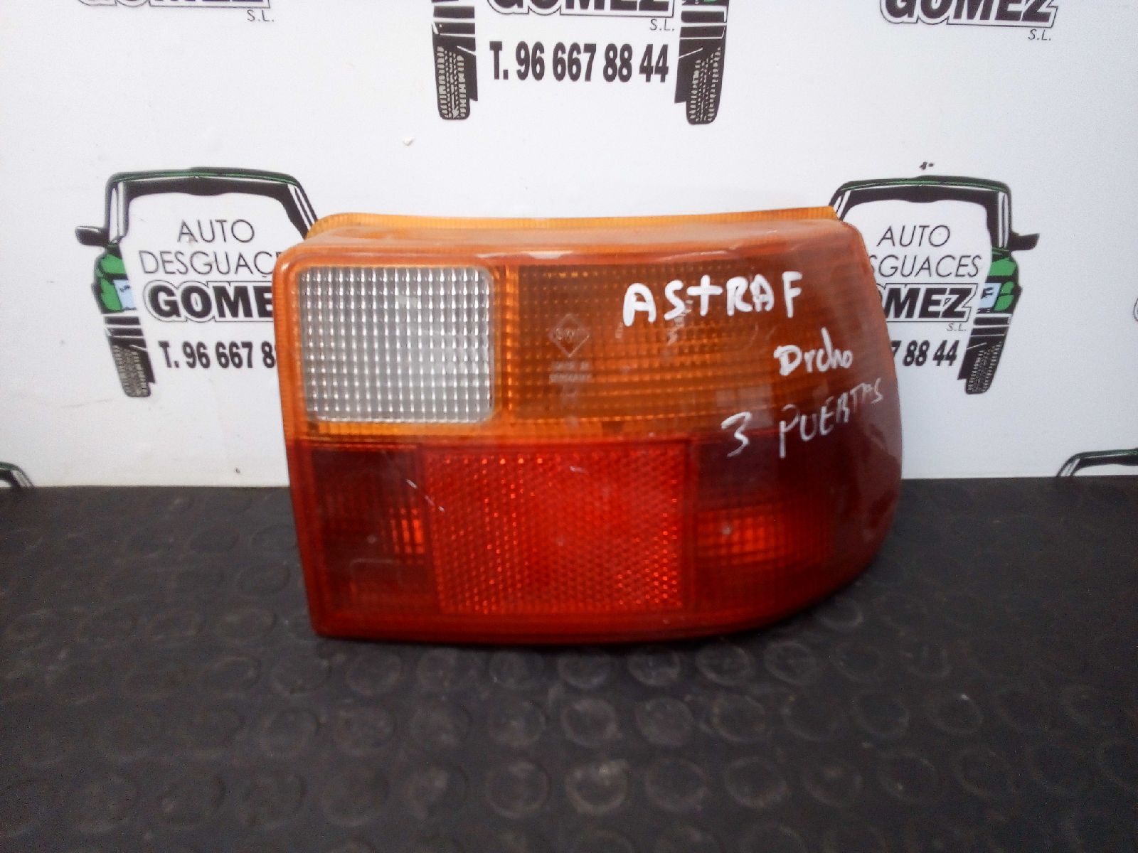 MITSUBISHI Astra F (1991-2002) Rear Right Taillight Lamp 90510613 21976244