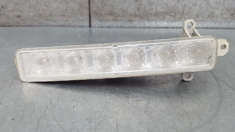 CHEVROLET Aygo 1 generation (2005-2014) Front Right Fog Light 25261126