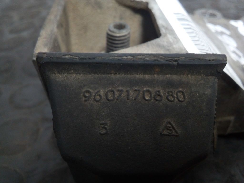 CITROËN Berlingo 1 generation (1996-2012) Подушка двигателя правая 9607170880 25255298