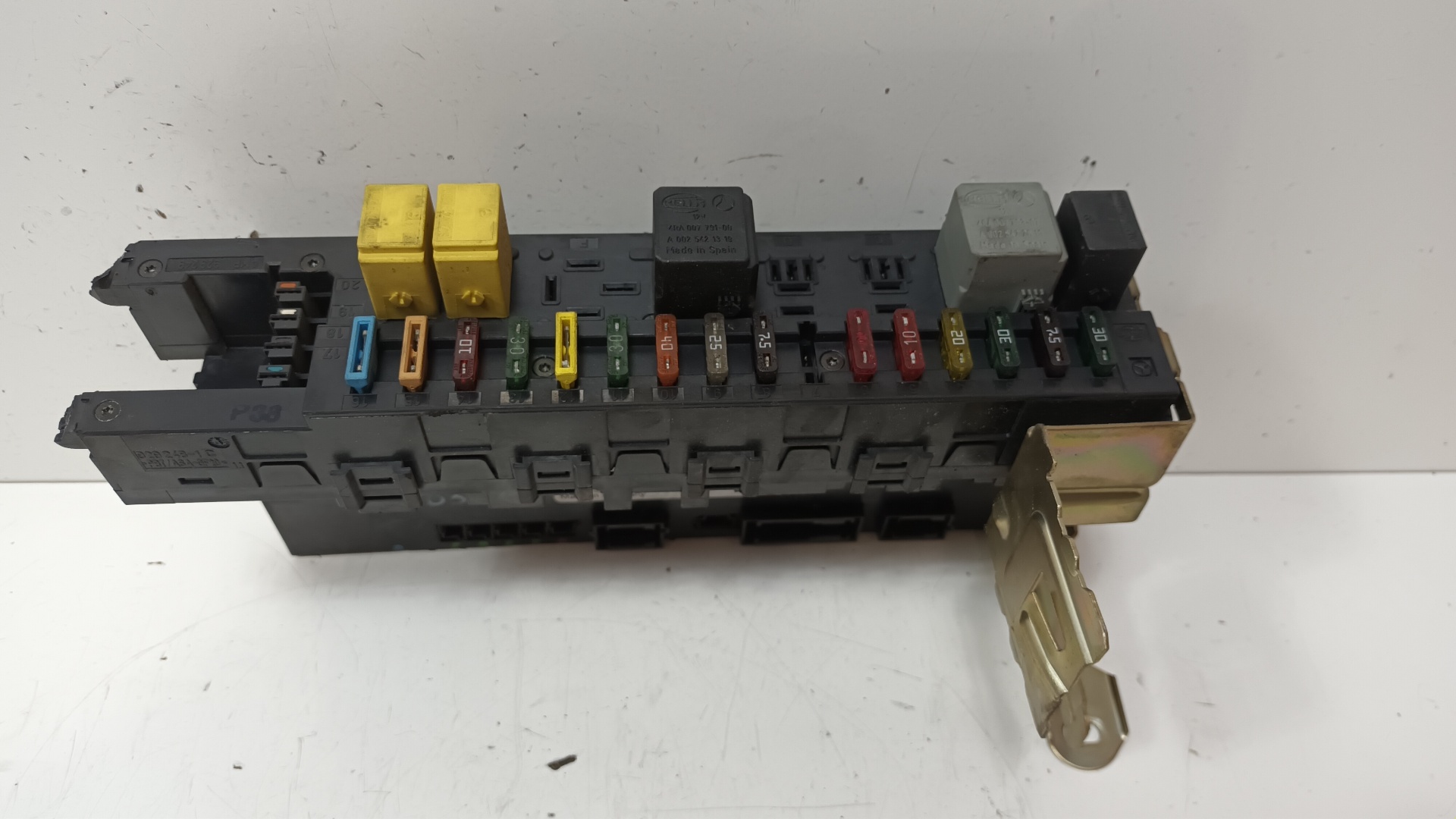 MERCEDES-BENZ C-Class W203/S203/CL203 (2000-2008) Fuse Box 2095450101 23500722