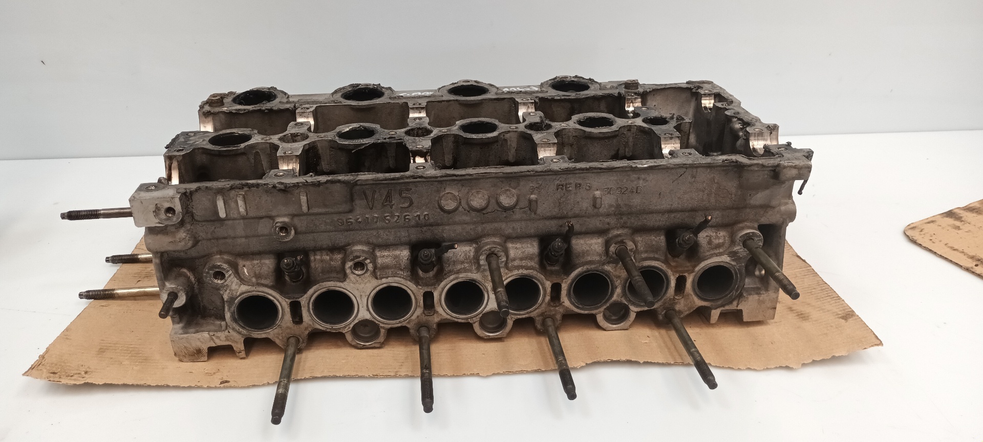 FORD Kuga 2 generation (2013-2020) Engine Cylinder Head 9641752610 25349989