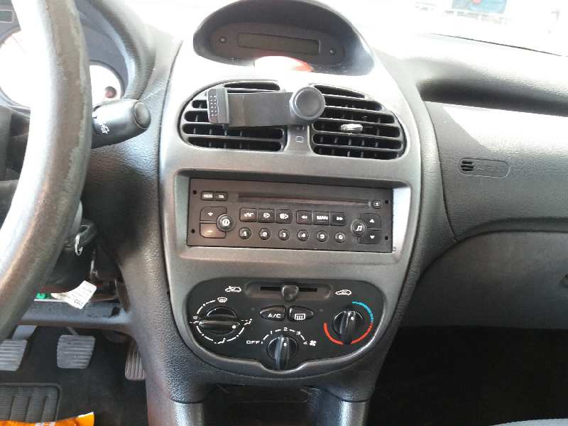 PEUGEOT 206 1 generation (1998-2009) Егр клапан 9646335680 21995482