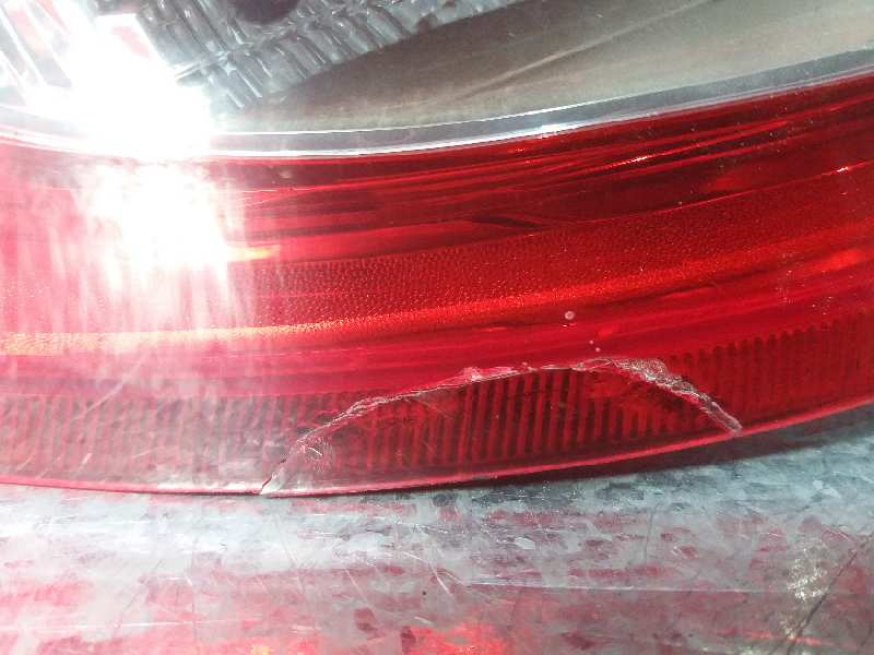 Feu arrière gauche F6JB 1709553 de Ford Fiesta 2008-2010 - pieza usada