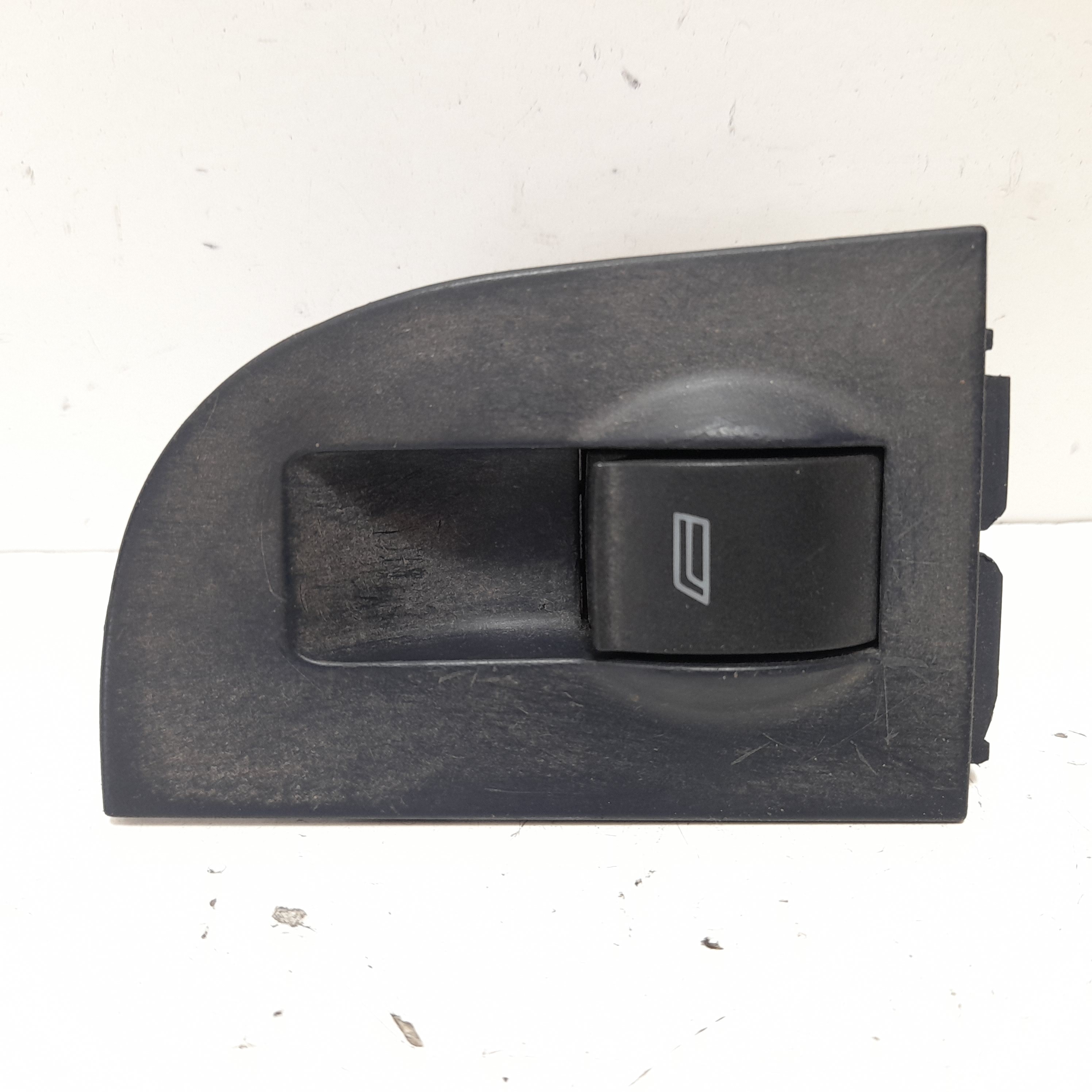 FIAT GTV 916 (1995-2006) Rear Right Door Window Control Switch 4B0959855 24114883