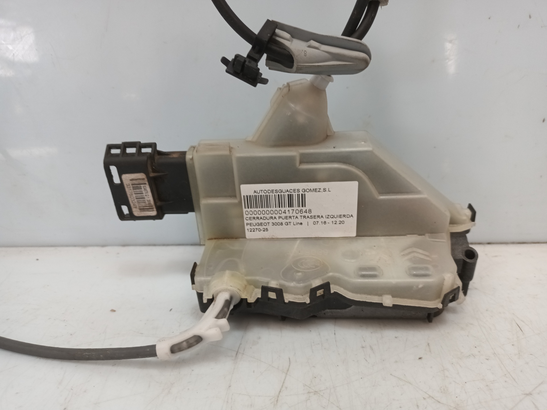 Cerradura puerta trasera izquierda 16943628 de Peugeot 3008 2016-2020 - pieza usada