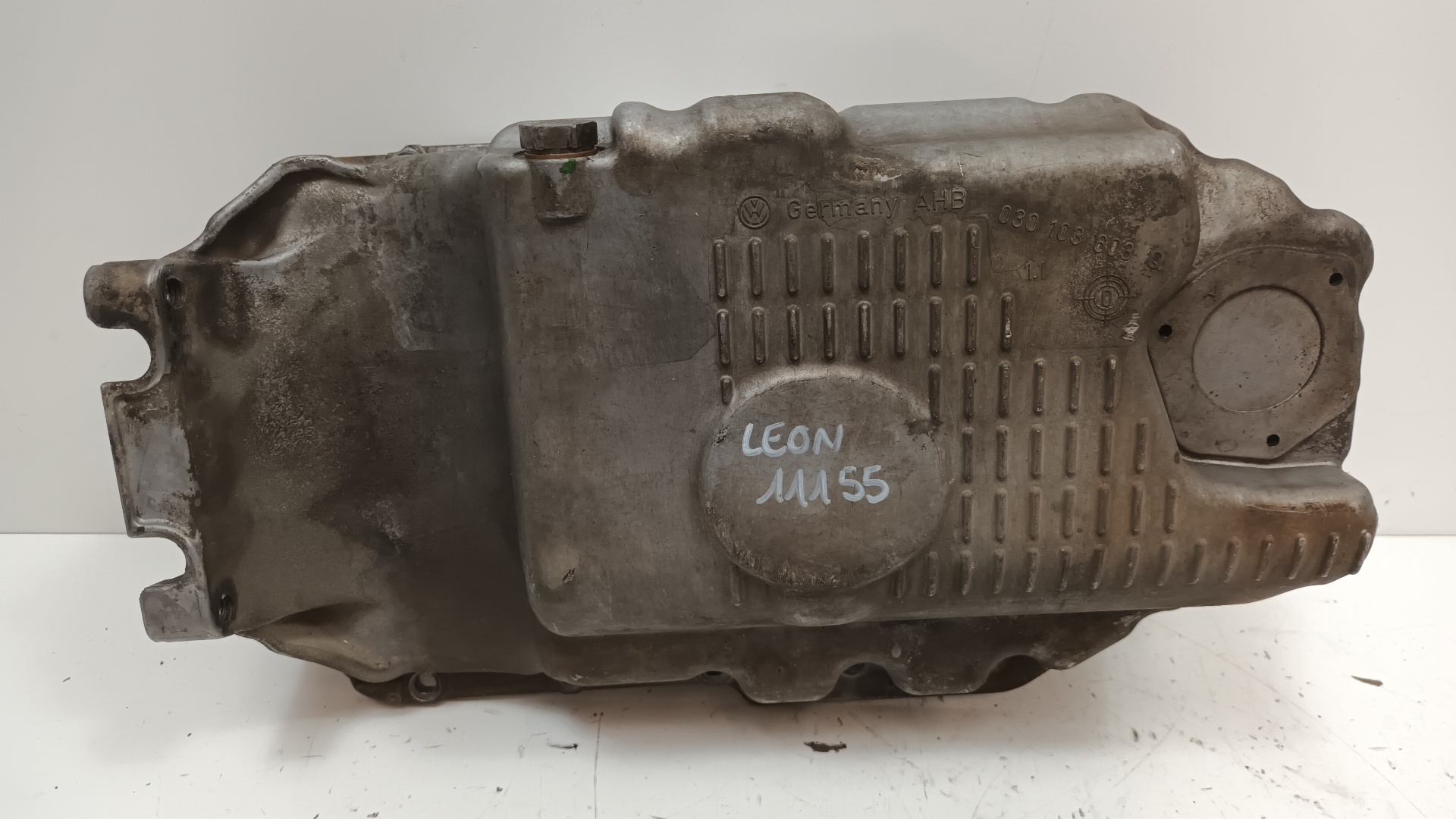 SUBARU Leon 1 generation (1999-2005) Crankcase 030103603Q 23985710