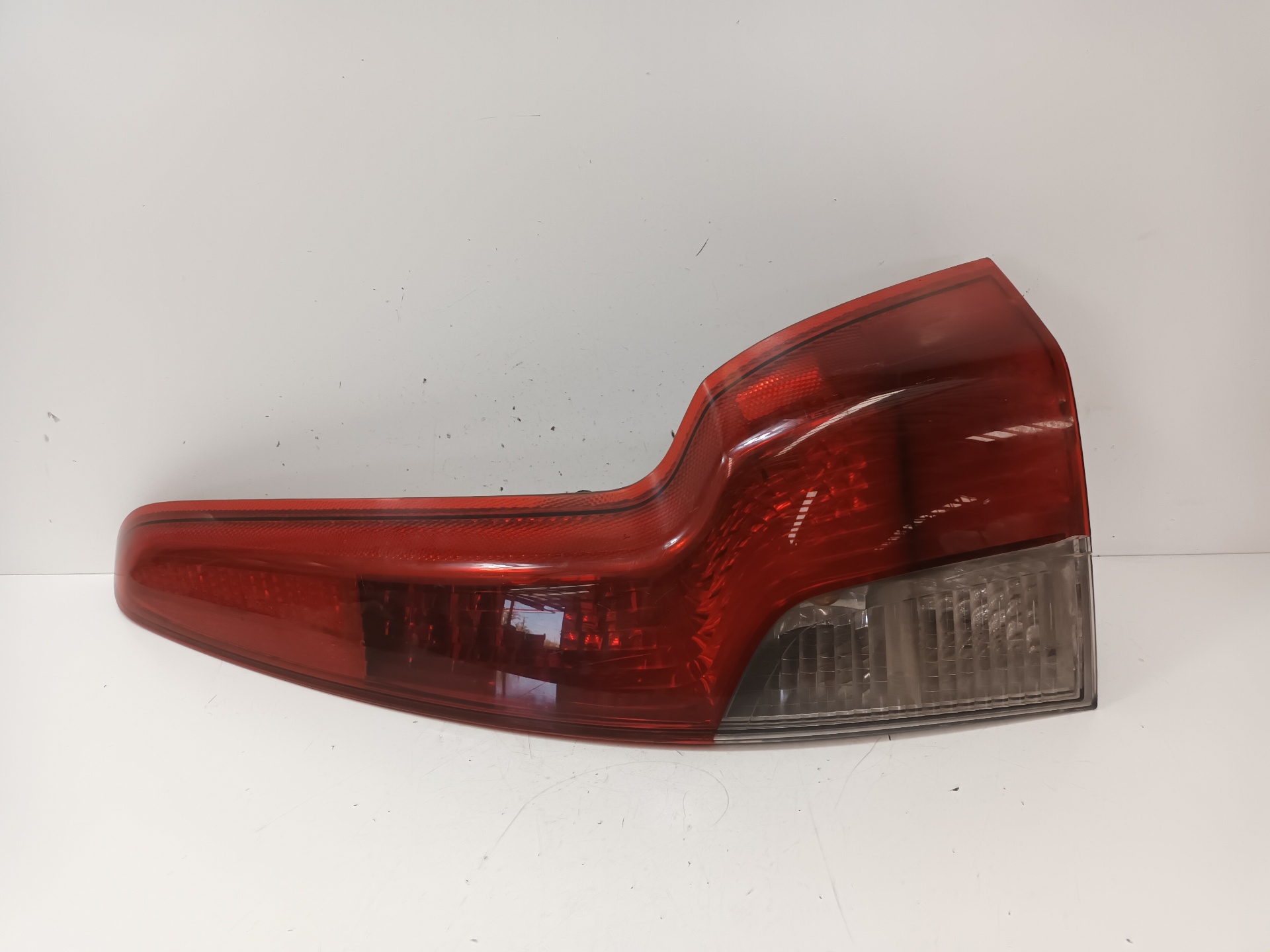 TOYOTA V50 1 generation (2003-2012) Rear Right Taillight Lamp 30744542 24130133