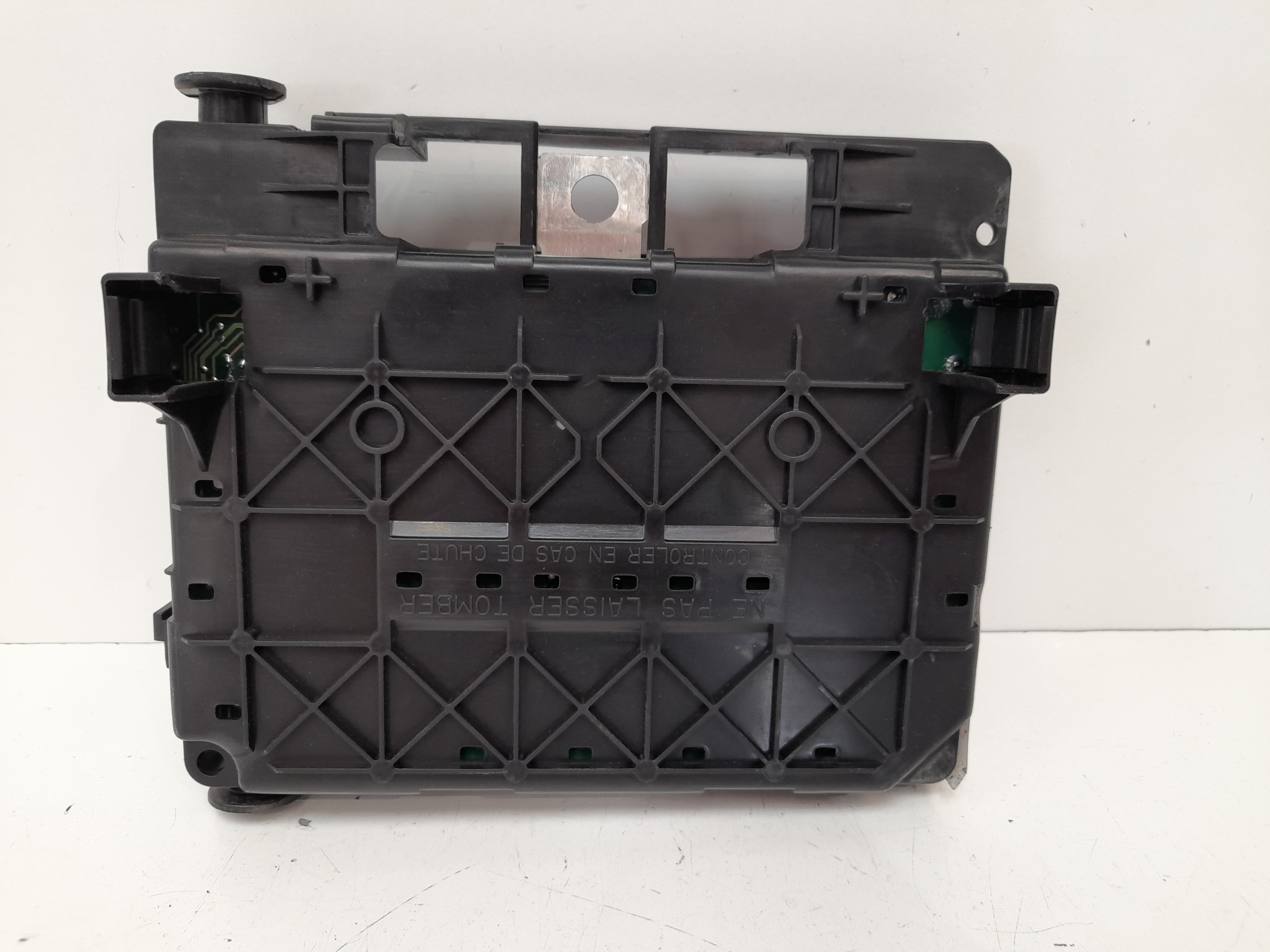 NISSAN Partner 1 generation (1996-2012) Säkringsbox 9643498880 25083727