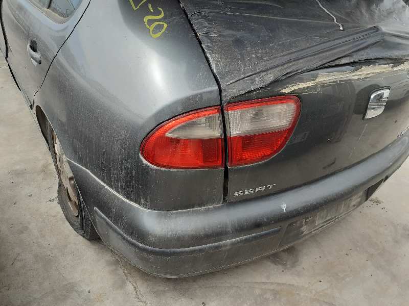 NISSAN Leon 1 generation (1999-2005) Üzemanyag-befecskendező 038130202B 22033726