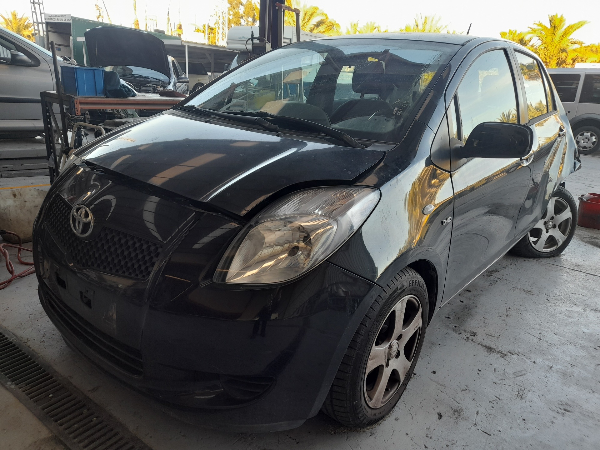 TOYOTA Yaris 2 generation (2005-2012) Vasemman etuoven sisäkahvan kehys 692060D90 22353816