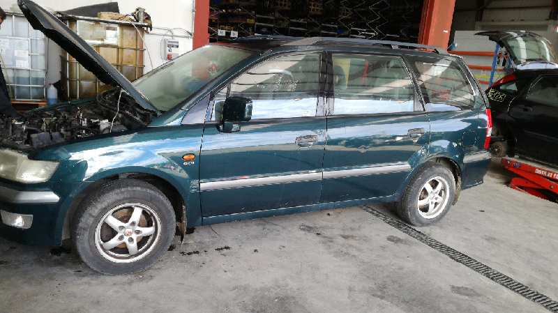 MITSUBISHI Space Wagon 3 generation (1998-2004) Bagklap vinduesviskerarm 21998065