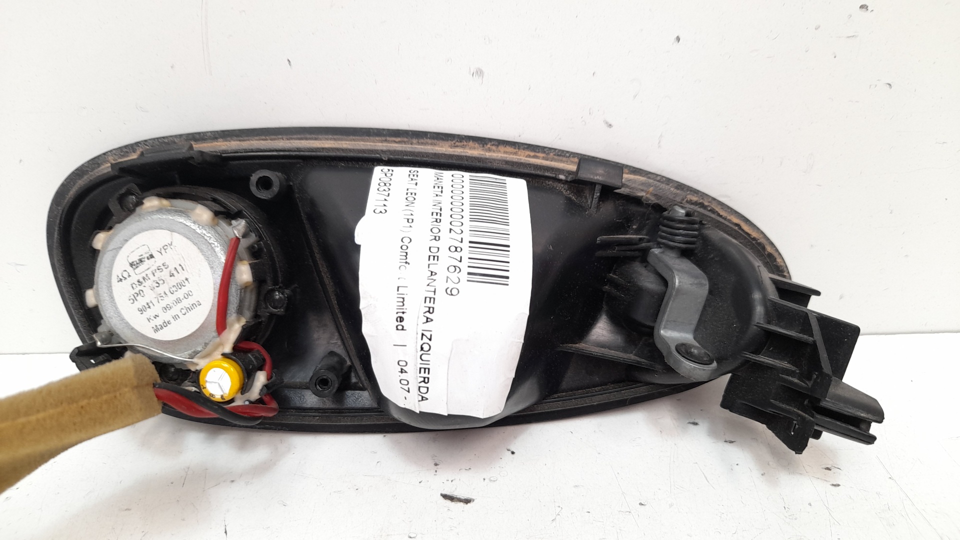 CHEVROLET Leon 2 generation (2005-2012) Кронштейн ручки передней левой двери 5P0837113 22035941