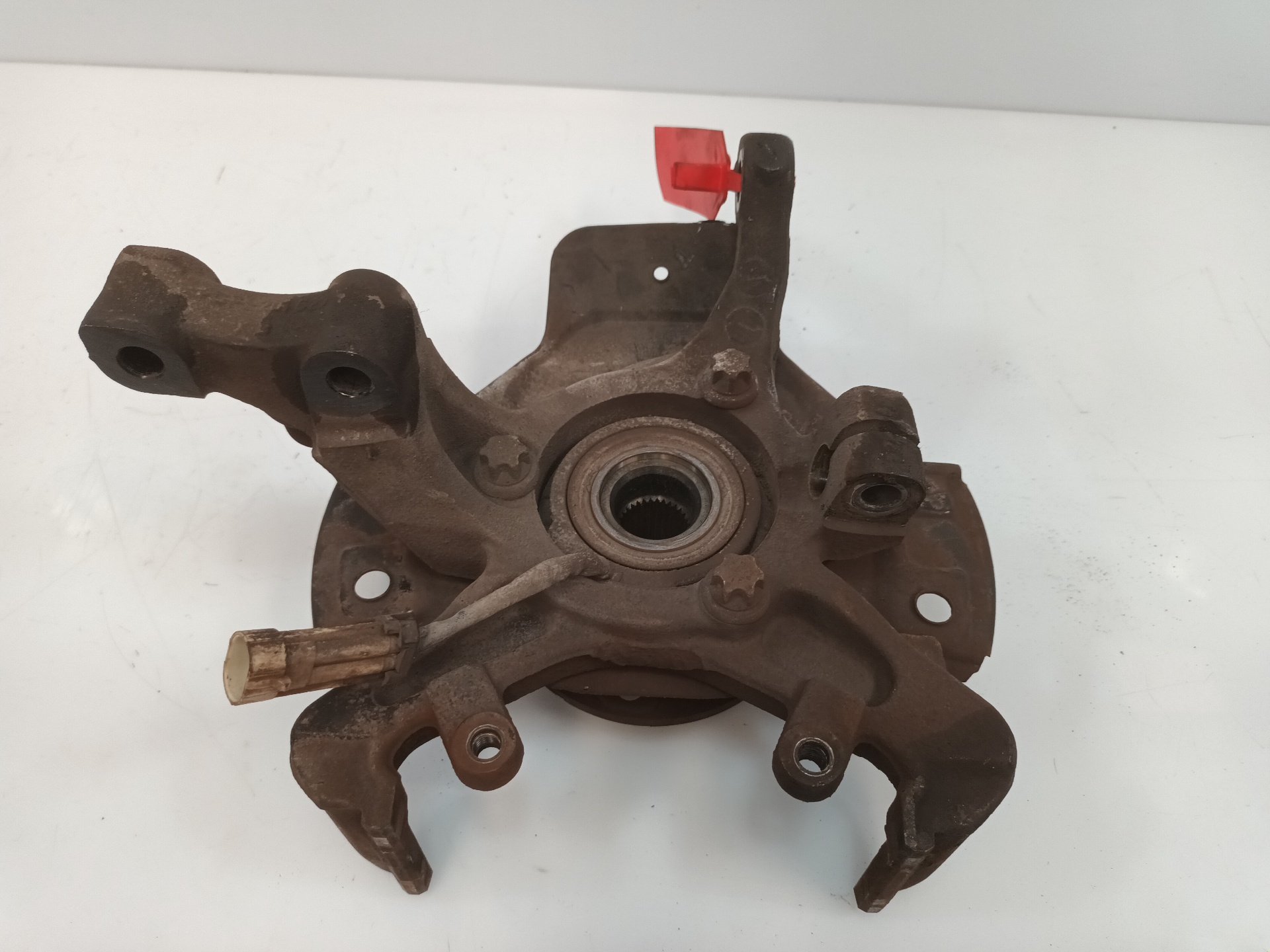 Front right wheel hub X17DTL 90498811 de Opel Astra g hatchback (t98) 1998-1999 - pieza usada