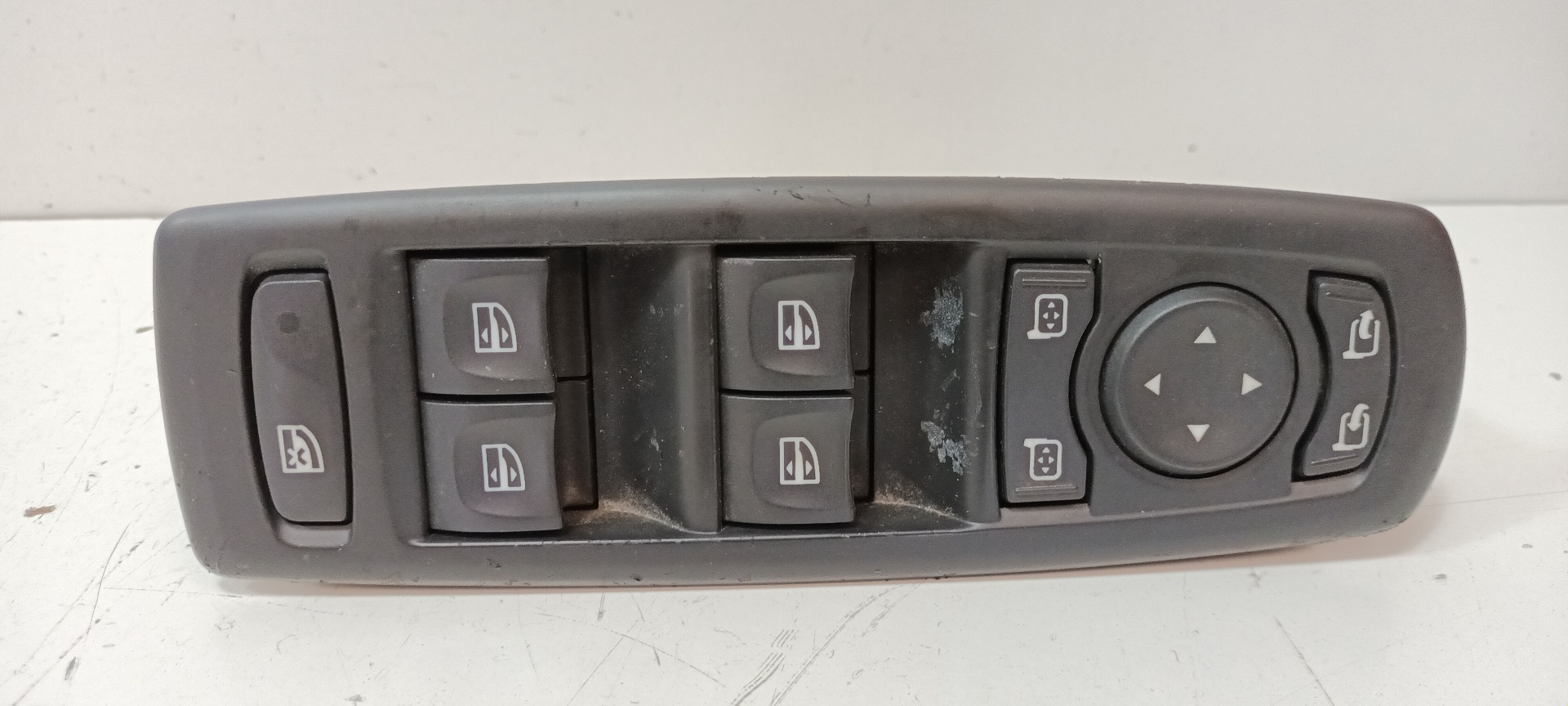 VAUXHALL Megane 3 generation (2008-2020) Front Left Door Window Switch 809610006R 22329790