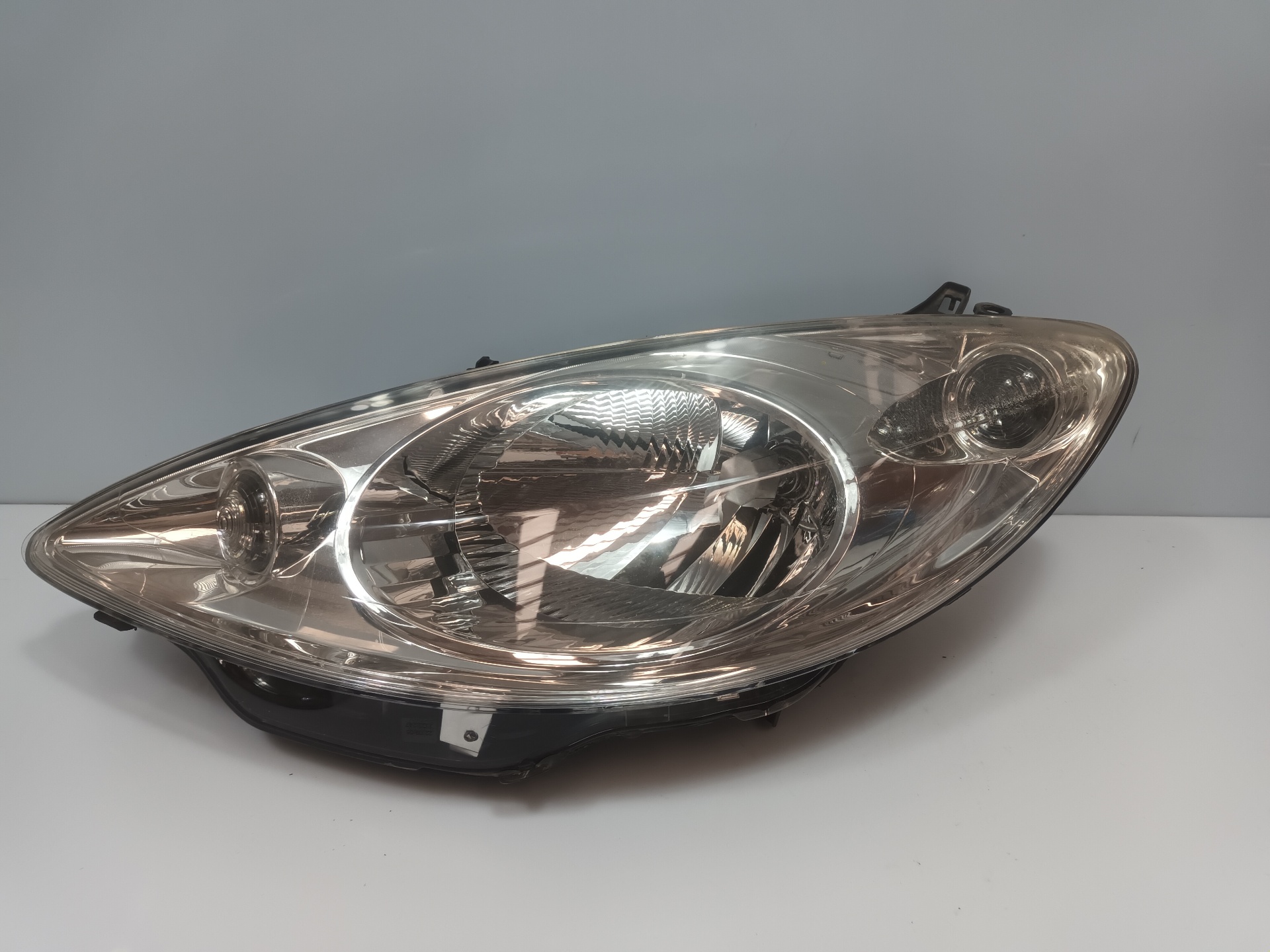 Faro izquierdo 9644997280 de Peugeot 1007 2005-2008 - pieza usada