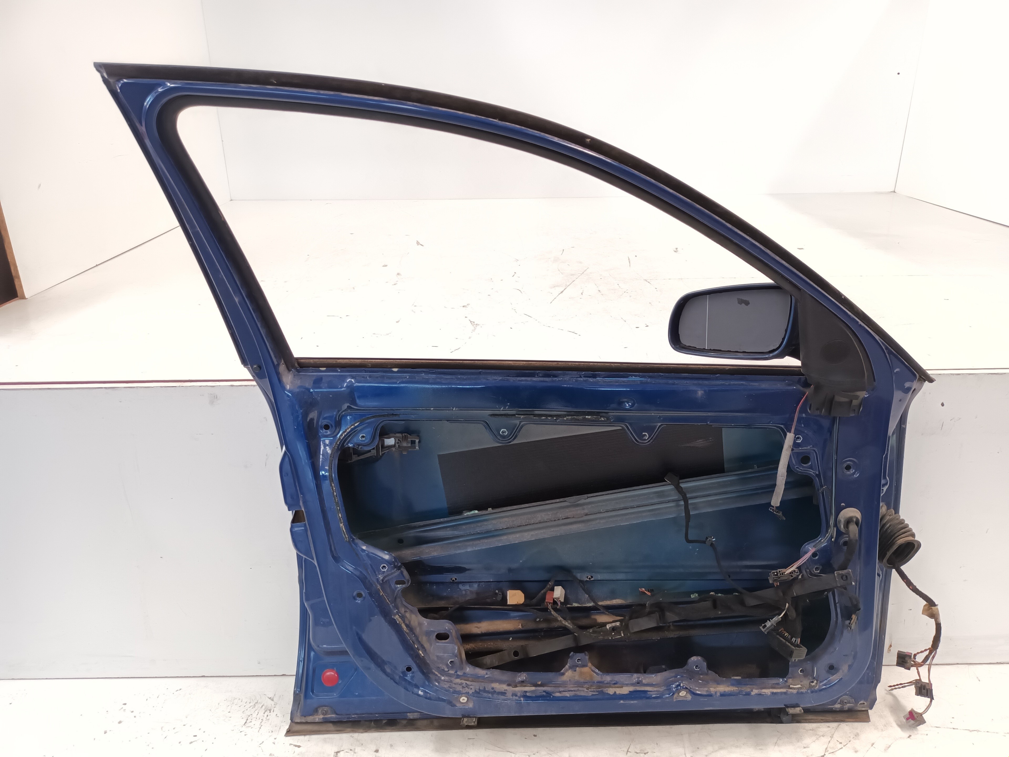 VOLKSWAGEN Passat B5 (1996-2005) Front Left Door 3B4831051BE 22036042