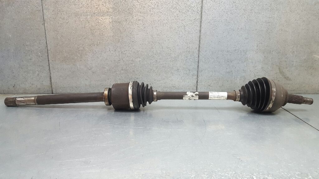 RENAULT Front Right Driveshaft 8200452268 24059716