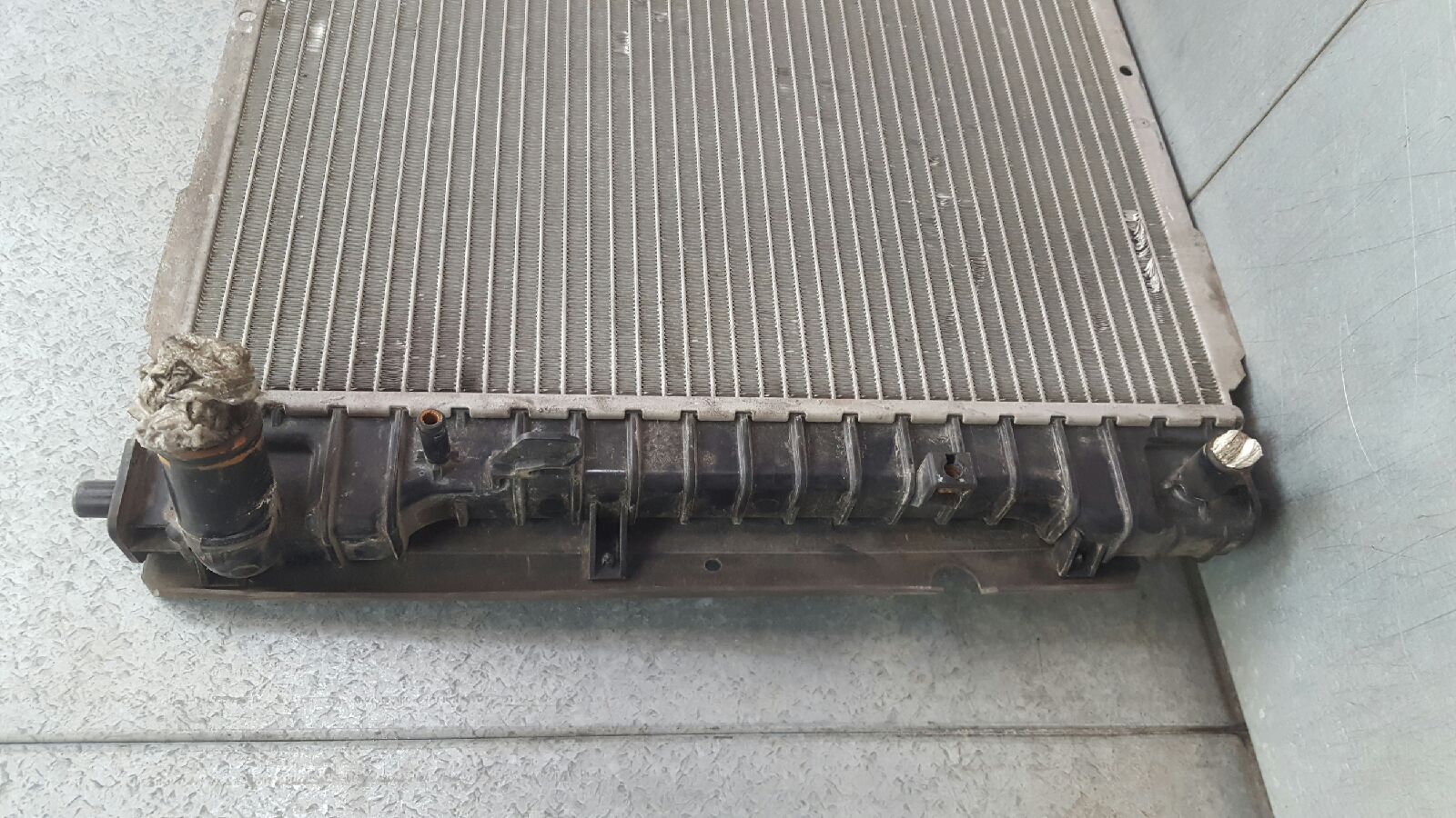 FORD Maverick 2 generation (2000-2007) Radiateur de climatisation 4135748 24069934