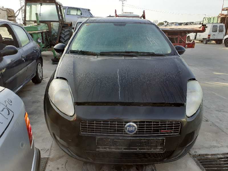 FIAT Grande Punto 1 generation (2006-2008) Galinio dangčio (bagažinės) valytuvo kojelė 55701469 24113568