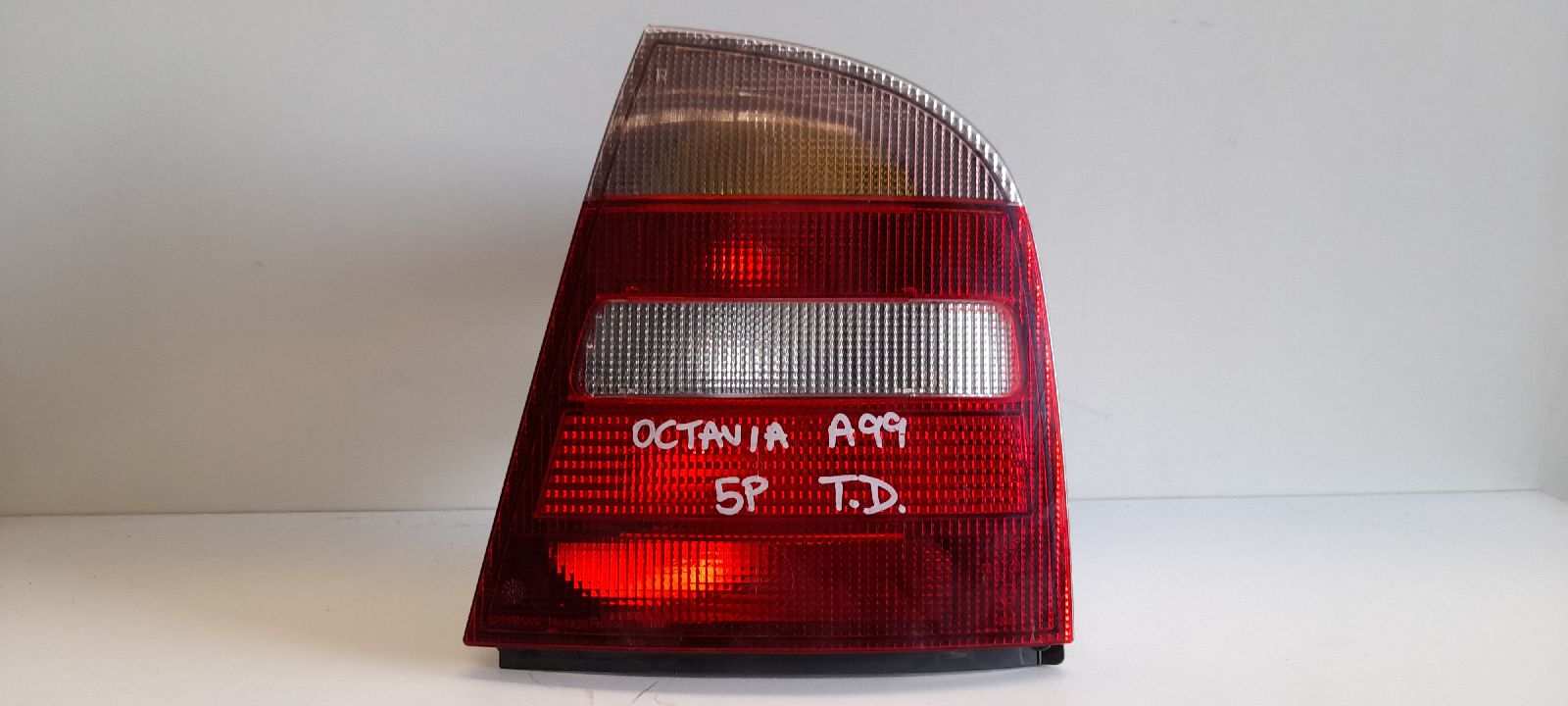MINI Octavia 1 generation (1996-2010) Фонарь задний правый 1U6945112 21953469