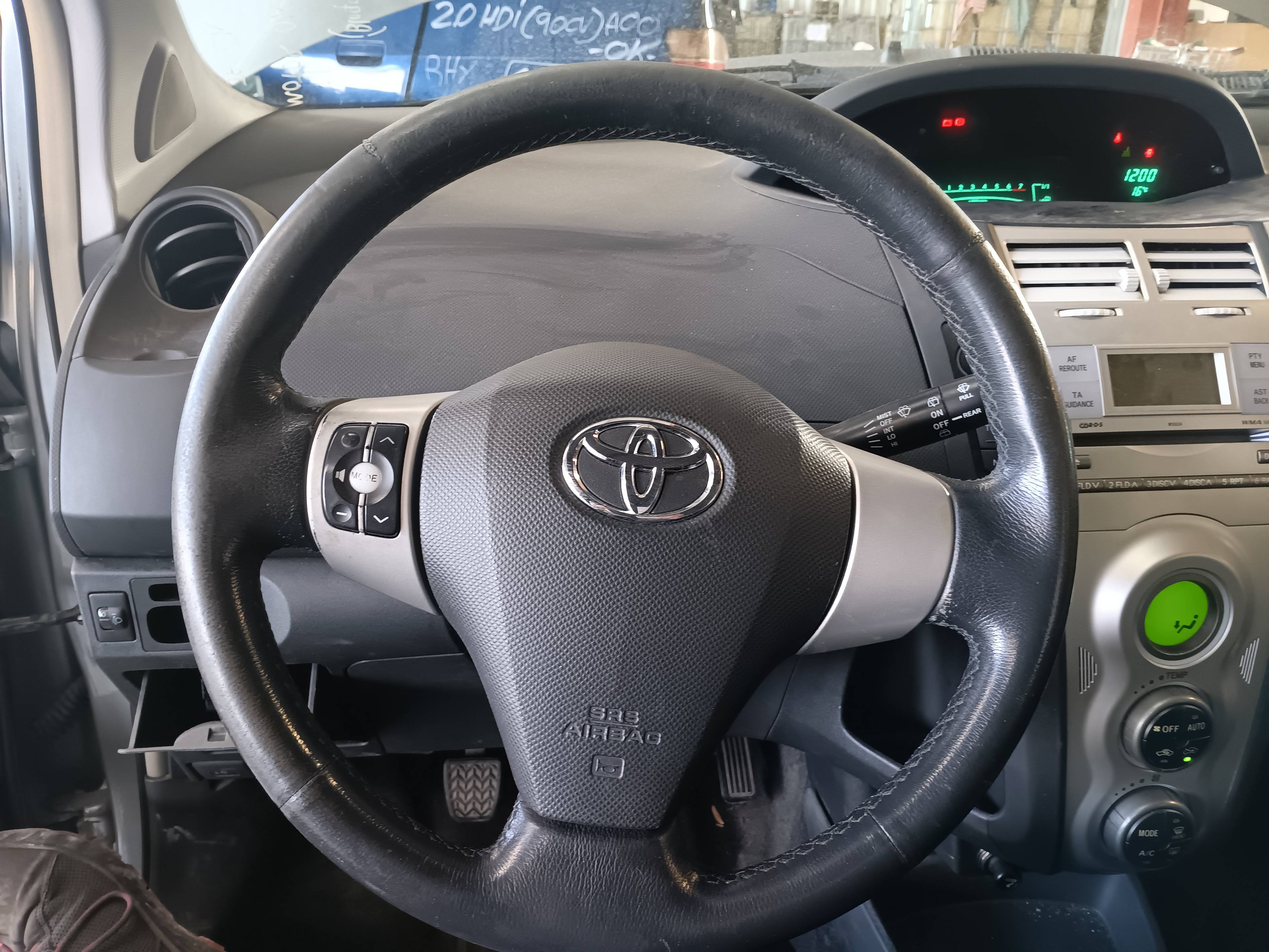 TOYOTA Yaris 2 generation (2005-2012) Трапеции стеклоочистителей 851100D080 23686300