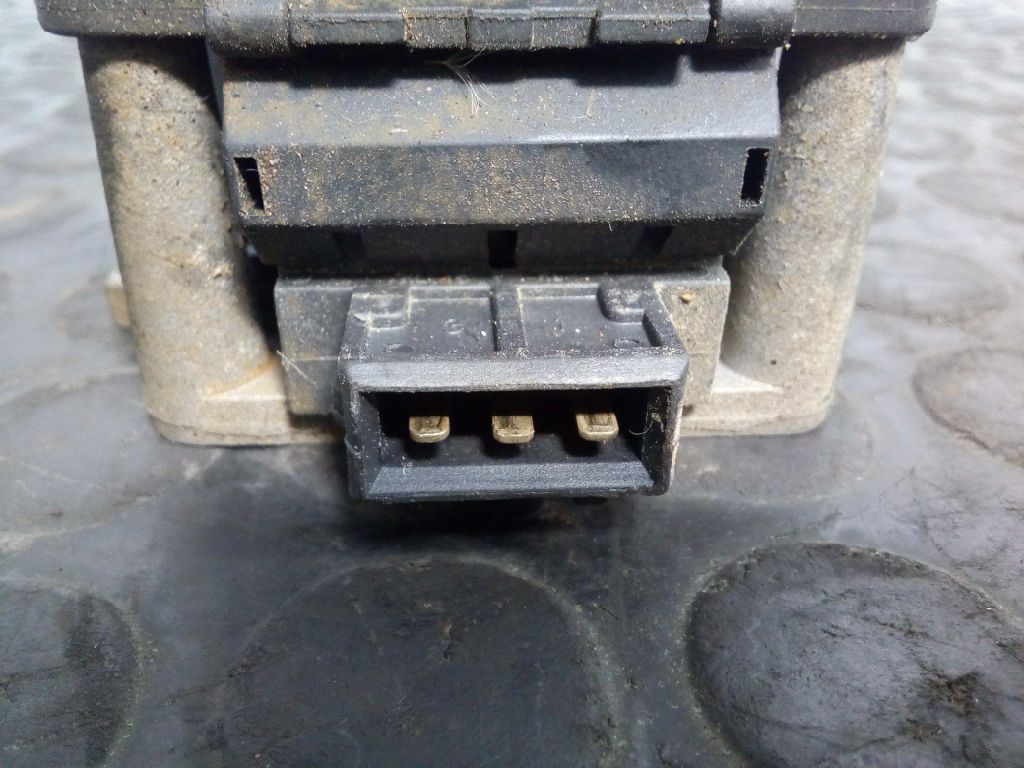 Bobina de encendido 135B 047905104 de Skoda Felicia 1994-1999 - pieza usada