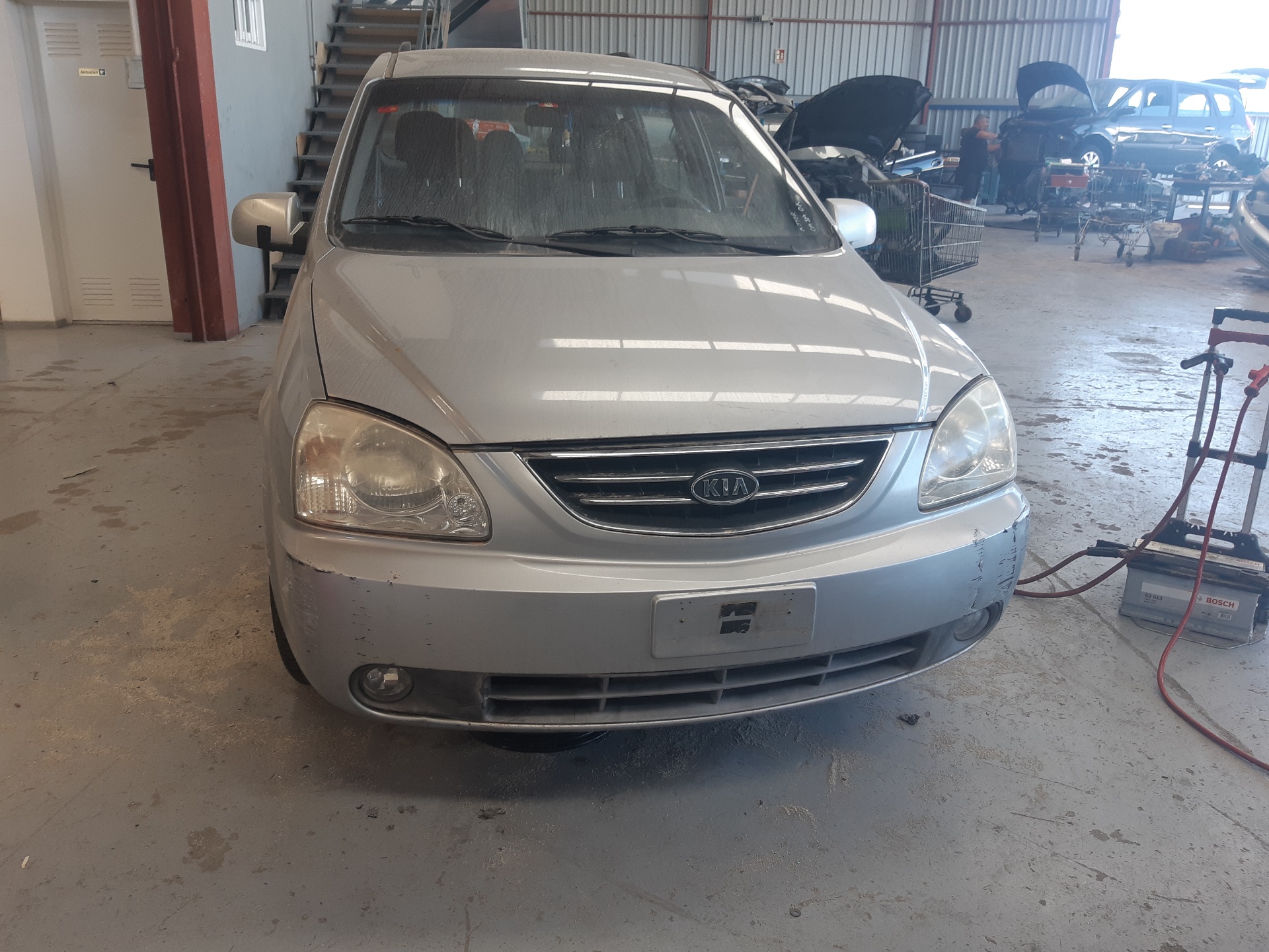 KIA Carens 2 generation (2002-2006) Jobb első alsó keresztlengőkar 25283754