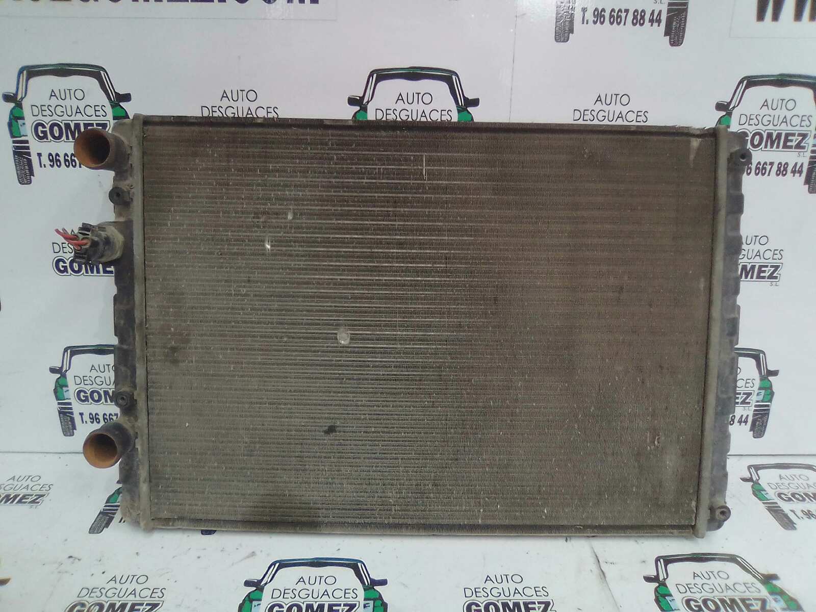 NISSAN Polo 3 generation (1994-2002) Охлаждающий радиатор 6N0121253L 25246589