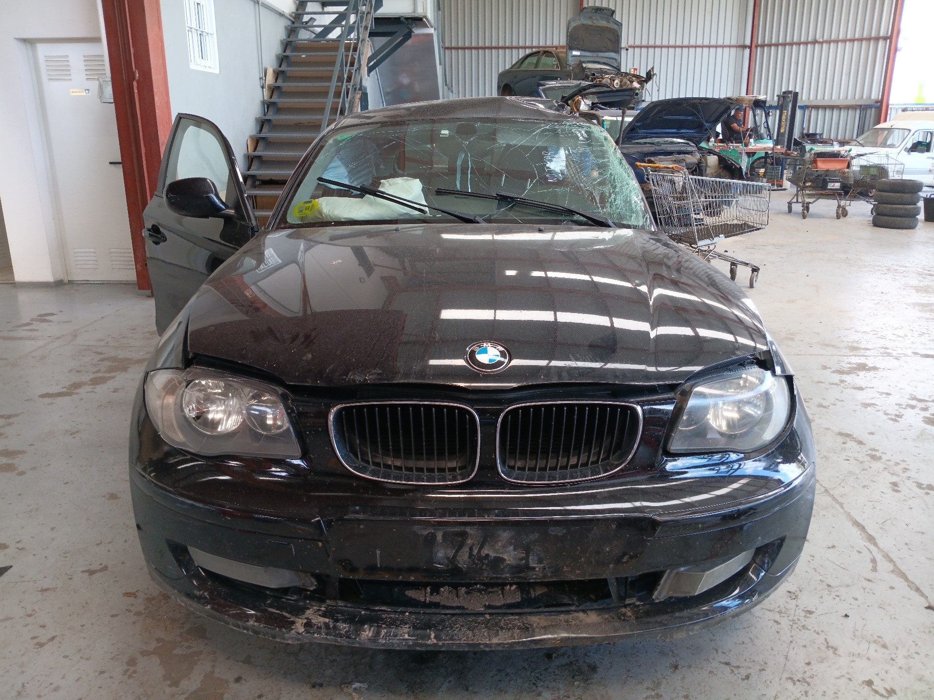BMW 1 Series E81/E82/E87/E88 (2004-2013) Oikean puolen siipipeili ELECTRICO 24949092