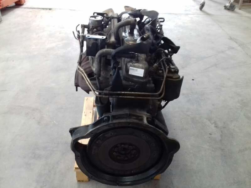 NISSAN Двигатель SD33 23865064