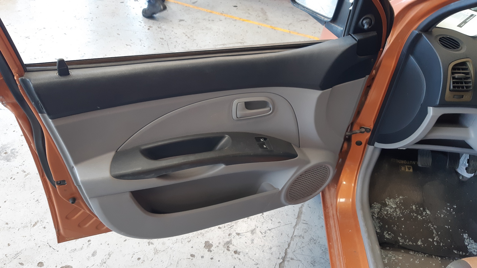 RENAULT Picanto 1 generation (2004-2011) Front Left Door Interior Handle Frame 8261007000 23989184