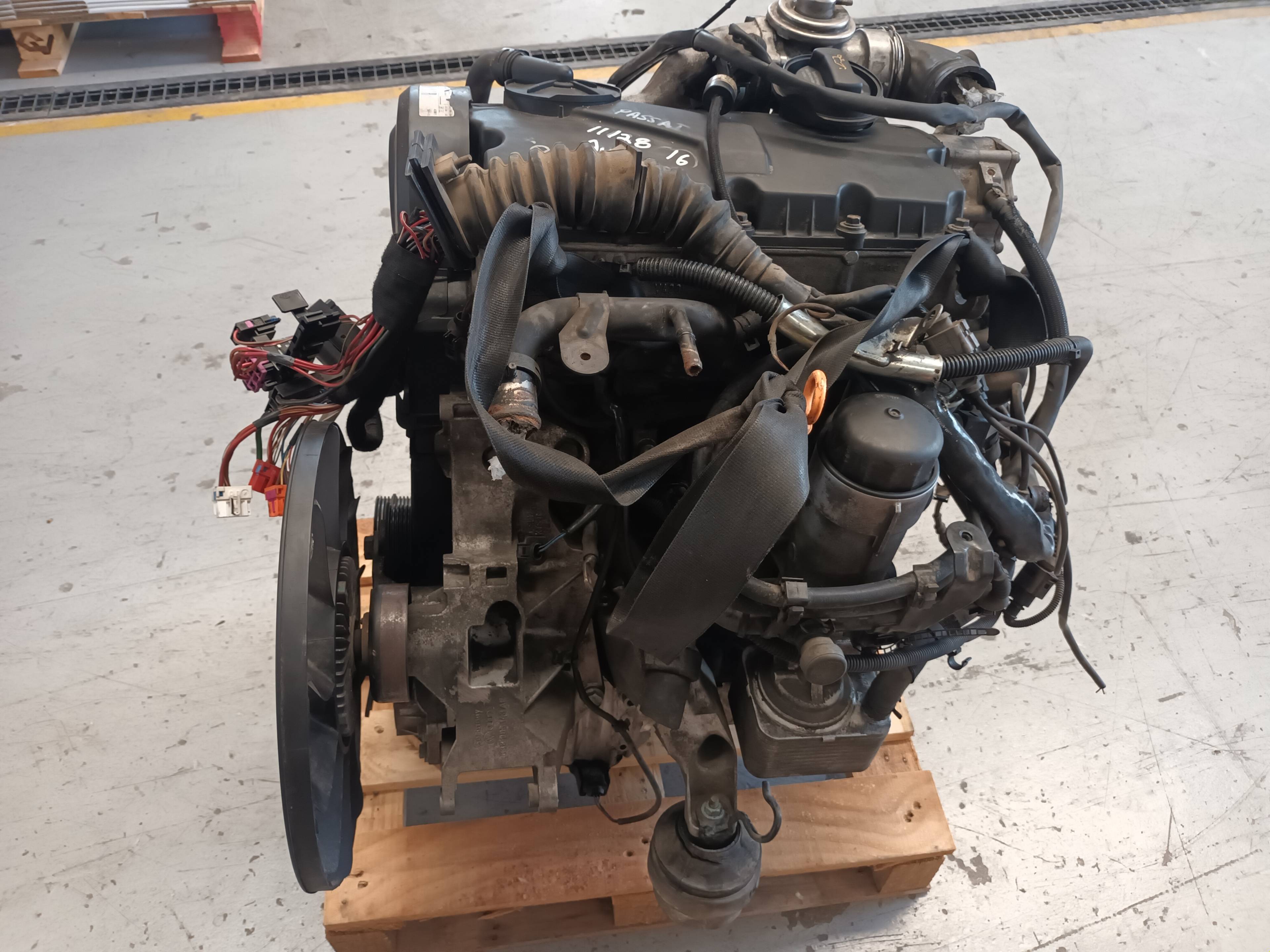 VOLKSWAGEN 1 generation (2013-2021) Engine AVF 25428849