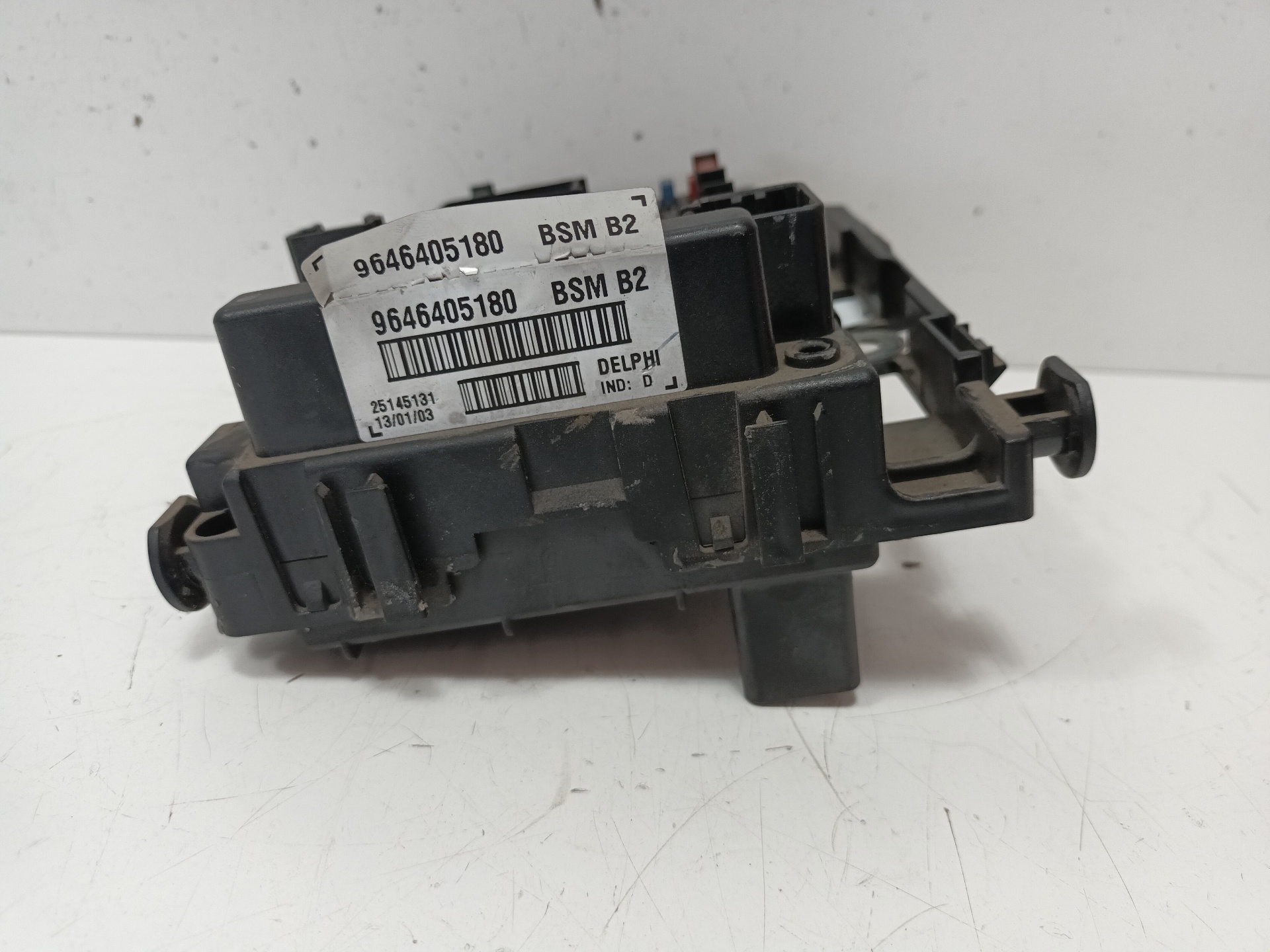 Caja de relés / fusibles NFU 9646405180 de Peugeot 307 (3a/c) 2004-2009