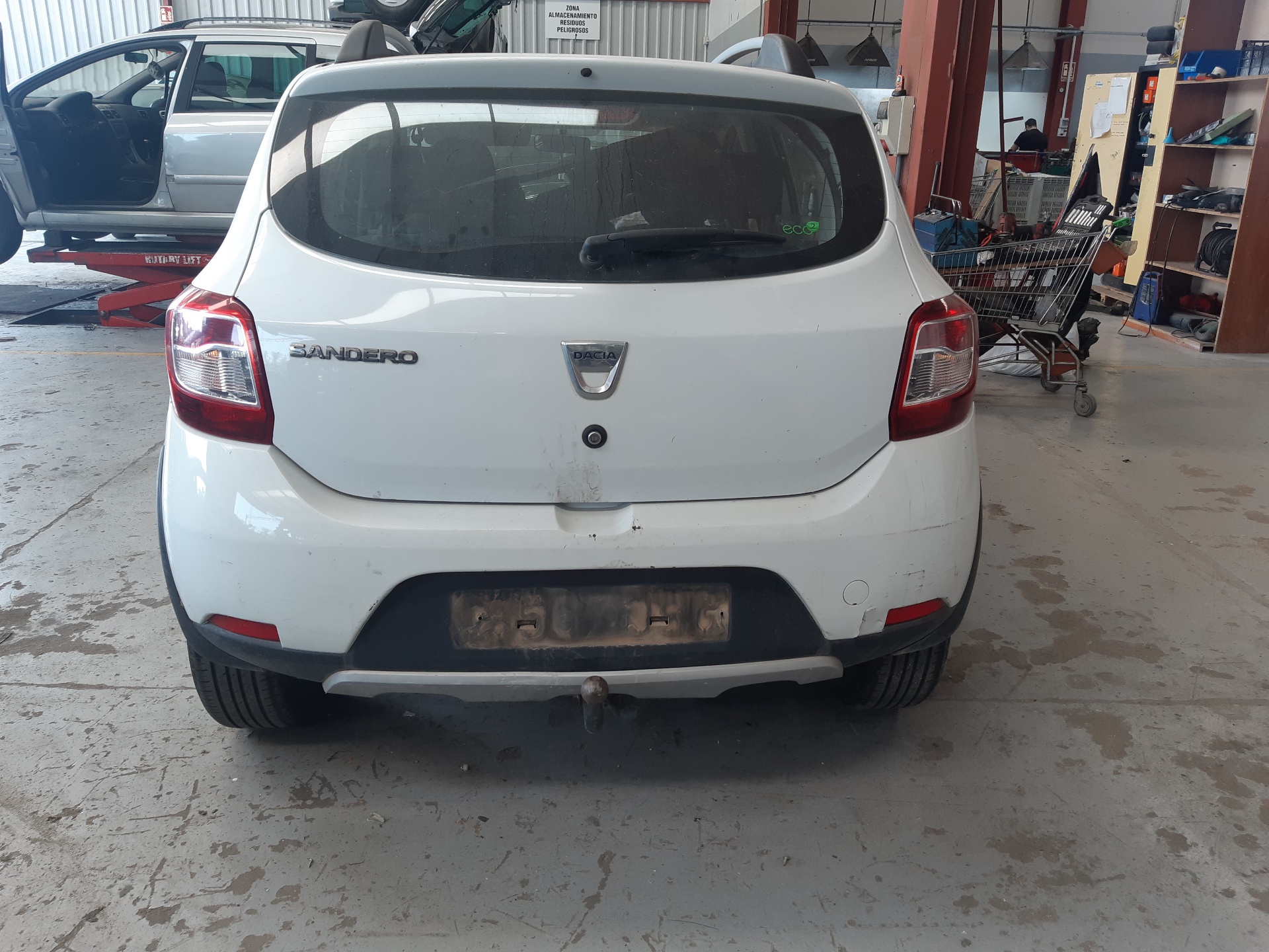 DACIA Sandero 2 generation (2013-2020) Другие кузовные детали 180022703R 24535287