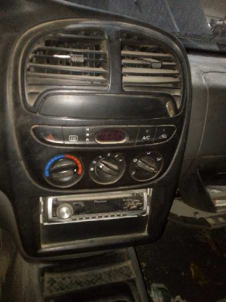 FIAT Sportage 1 generation (1993-2006) Кнопка стеклоподъемника передней правой двери KK37166370A 21983951