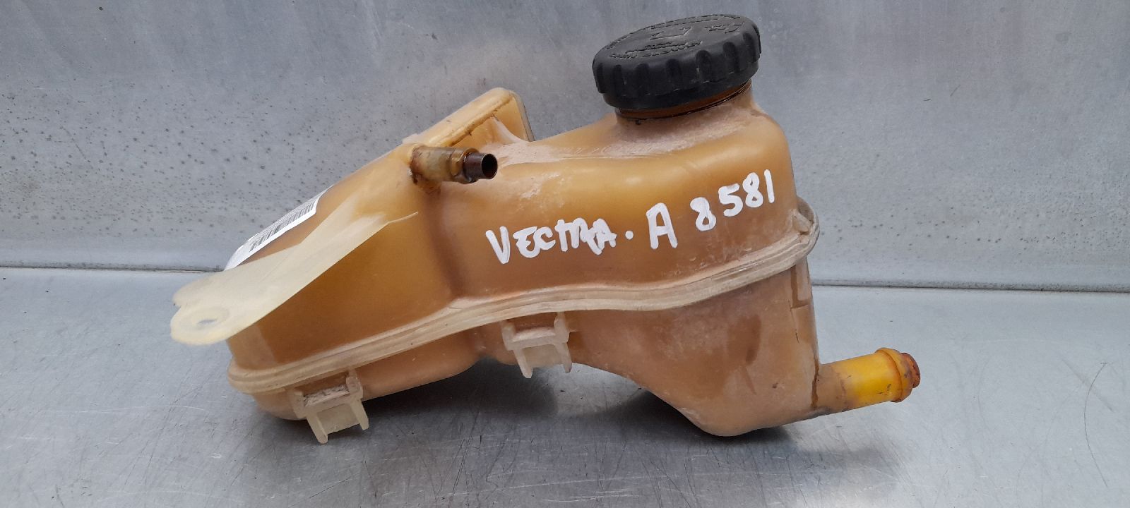 OPEL Vectra A (1988-1995) Paisuntasäiliö 90409613 24096454