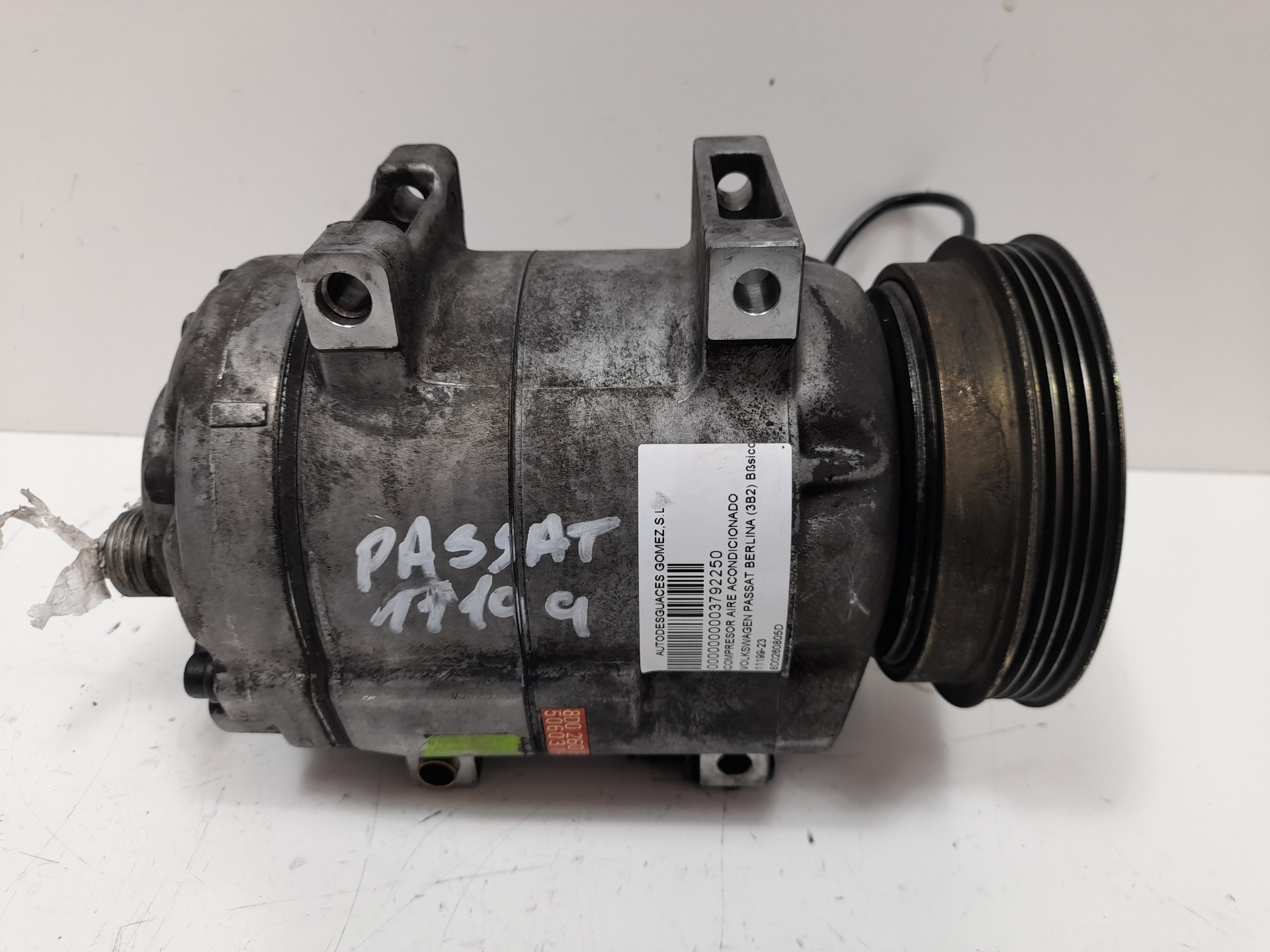 VOLKSWAGEN Passat B5 (1996-2005) Air Condition Pump 8D0260805D 23102179