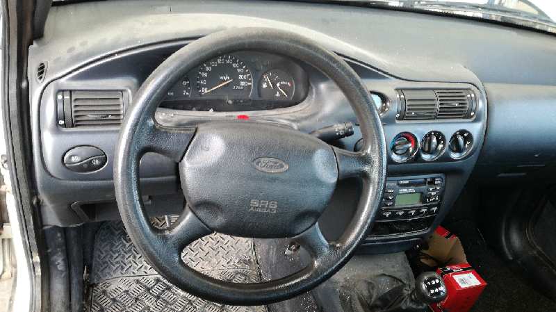 FORD Escort 5 generation (1990-2000) Collecteur d'échappement 1328305 24060657