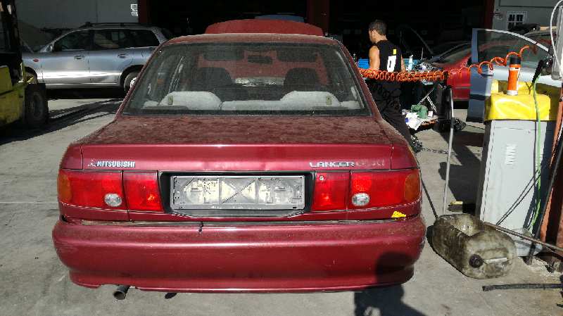 MITSUBISHI 2 generation (XJ)  (1997-2001) Priekšējā kreisā apakšējā svira/ričags MB891787 25262682